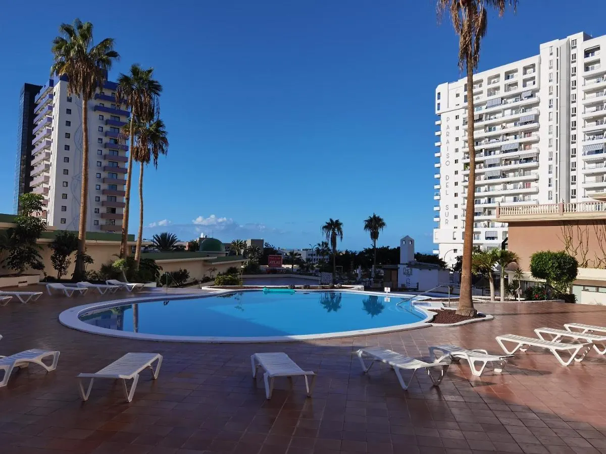 Sun Paradise Apartment 아데제