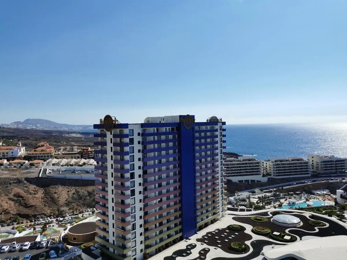 Sun Paradise Apartment 아데제